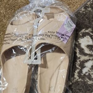 NWT Wild Fable Women's Tan Slide Slippers. Sz 11